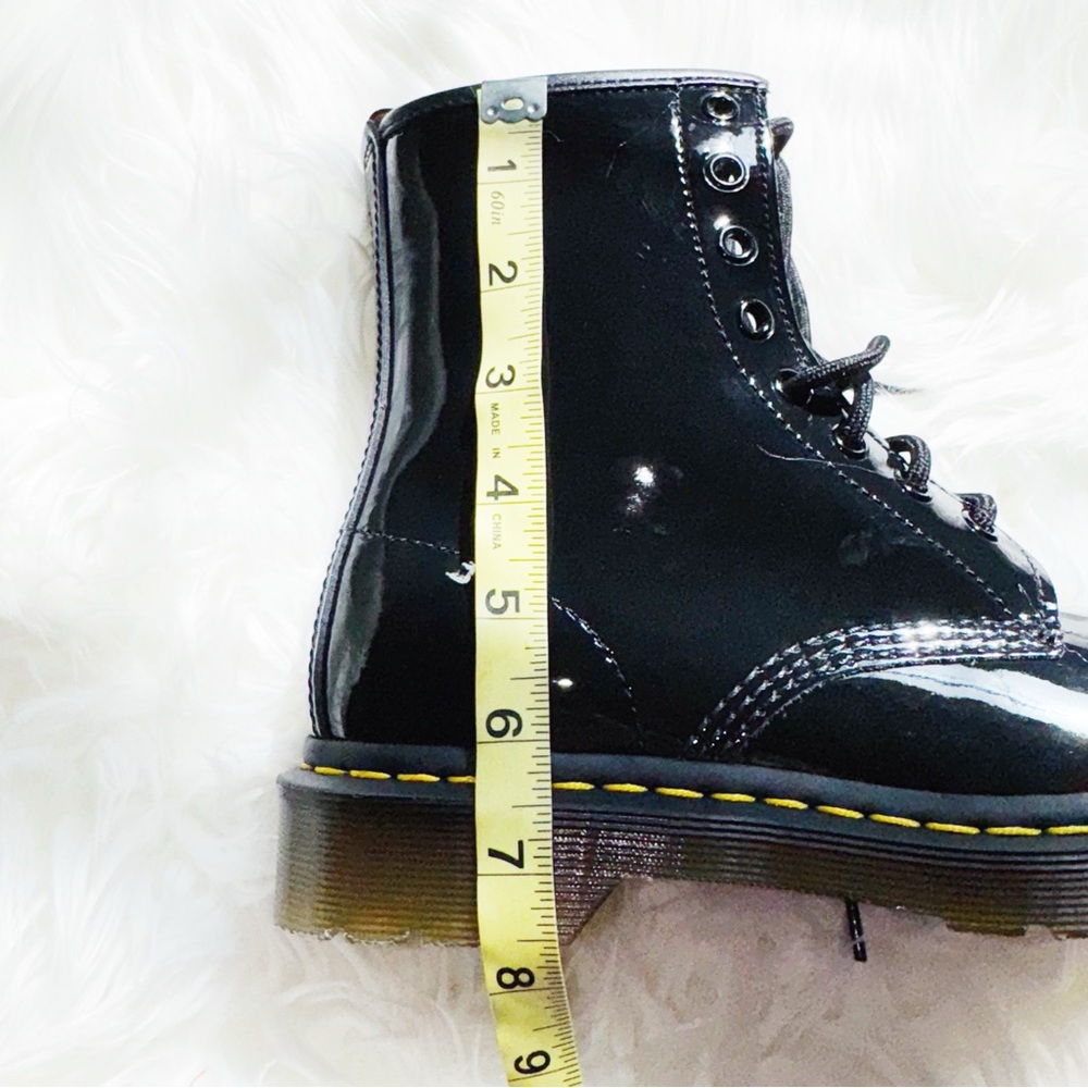 Dr. Martens Black Patent Leather Lace-Up Boots Size 7 - Picture 8 of 10